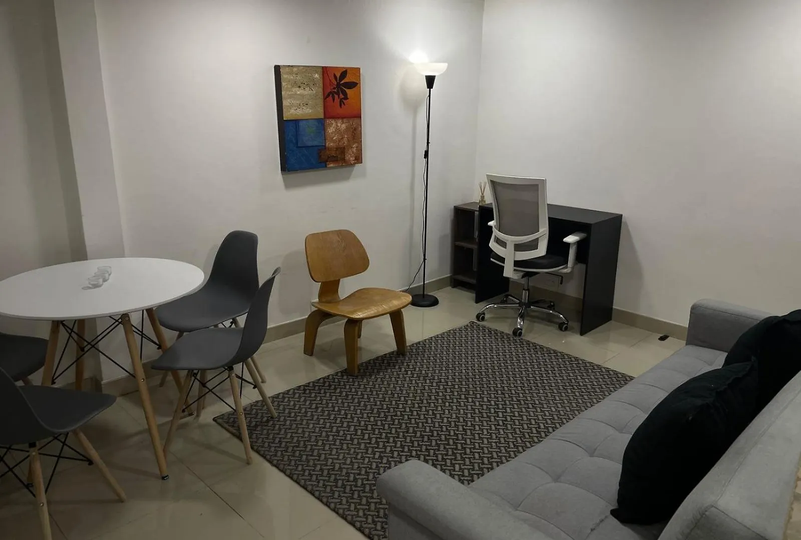 Aparta Estudio Cerca Al Aeropuerto 보고타 아파트
